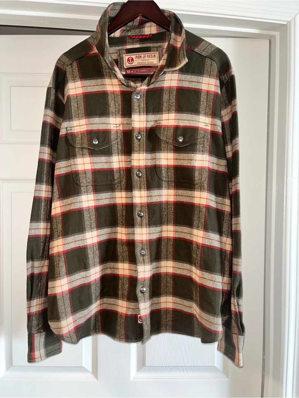 Iron & Resin Men's Sierra Plaid Button-Up Shirt